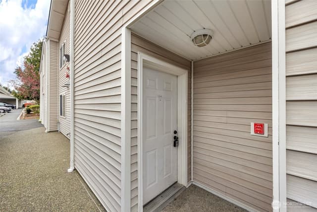 Property photo for 1001 W Casino Road #B101, Everett photo 2