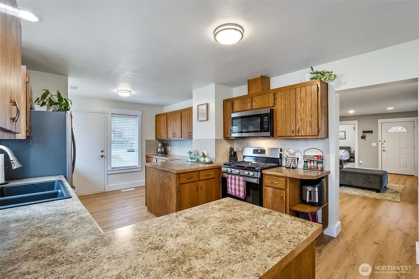 Property photo for 3215 19th Street, Everett photo 22