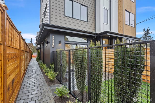 Property photo for 7336 27th Avenue NW #B, Seattle photo 3