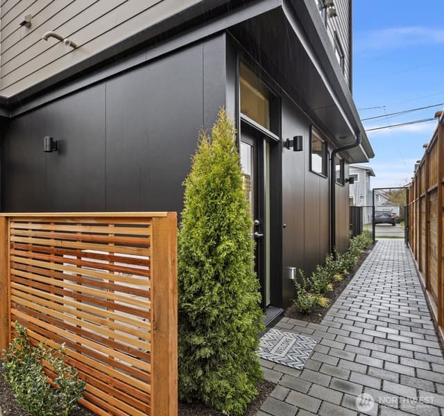 Property photo for 7336 27th Avenue NW #B, Seattle photo 2