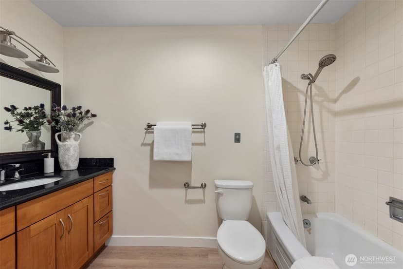 Property photo for 500 W Olympic Place #203, Seattle photo 16