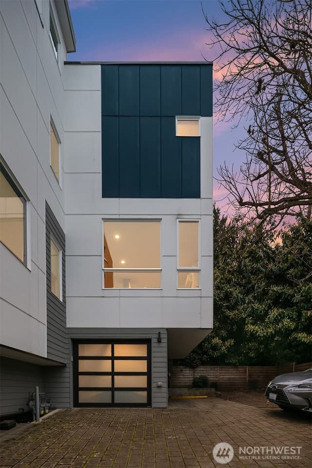 Property photo for 2330 W Plymouth Street #B, Seattle photo 3