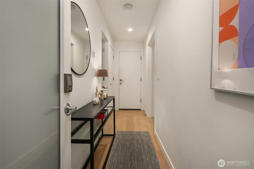 Property photo for 2330 W Plymouth Street #B, Seattle photo 6