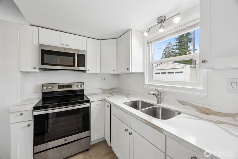 Property photo for 5420 S State Street, Tacoma photo 4