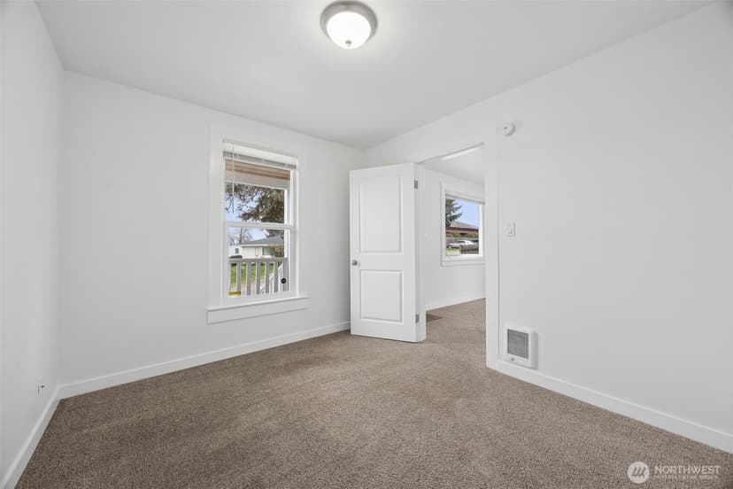 Property photo for 5420 S State Street, Tacoma photo 9