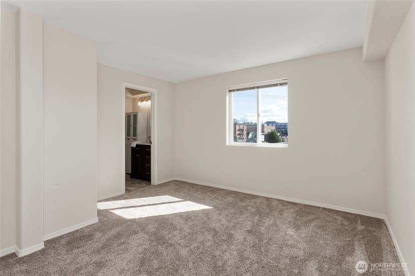 Property photo for 2522 Rucker Avenue #403, Everett photo 11