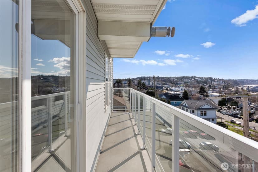 Property photo for 2522 Rucker Avenue #403, Everett photo 17