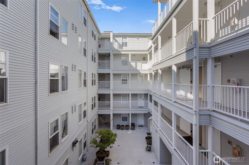 Property photo for 2522 Rucker Avenue #403, Everett photo 19