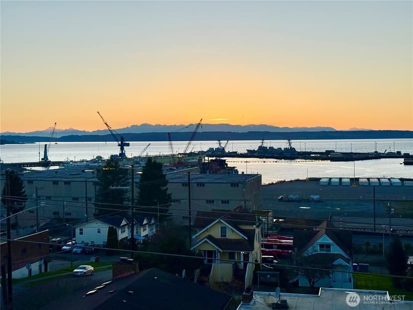 Property photo for 2522 Rucker Avenue #403, Everett photo 29