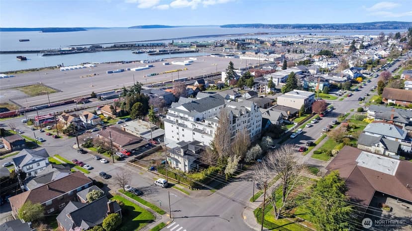 Property photo for 2522 Rucker Avenue #403, Everett photo 27