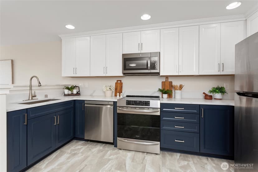 Property photo for 2522 Rucker Avenue #403, Everett photo 4
