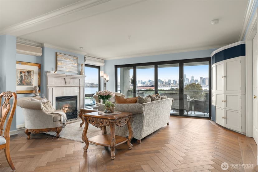 Property photo for 1333 Harbor Avenue SW #204, Seattle photo 7