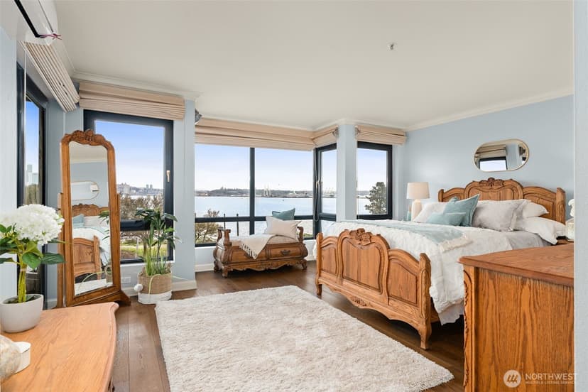Property photo for 1333 Harbor Avenue SW #204, Seattle photo 15