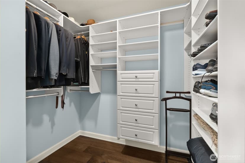 Property photo for 1333 Harbor Avenue SW #204, Seattle photo 20