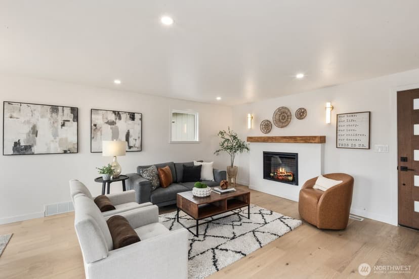 Property photo for 3232 26th Avenue W, Seattle photo 6