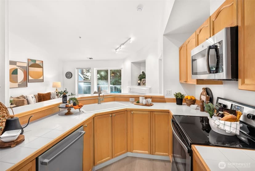 Property photo for 17107 123rd Place NE #V302, Bothell photo 8