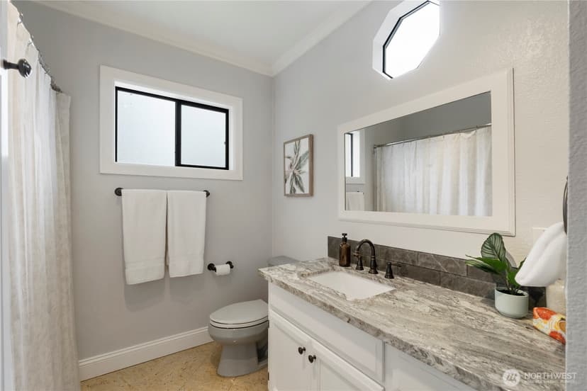 Property photo for 23305 98th Avenue S, Kent photo 13