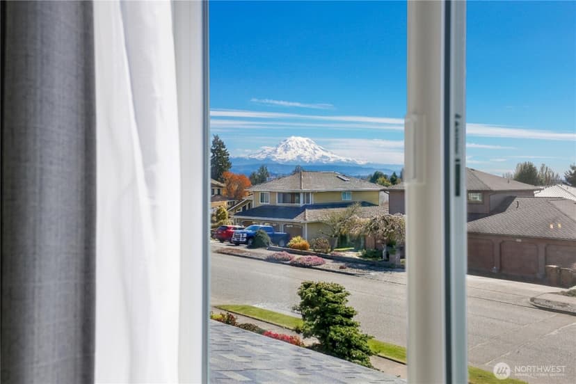 Property photo for 4313 Harbor Ridge Road NE, Tacoma photo 18