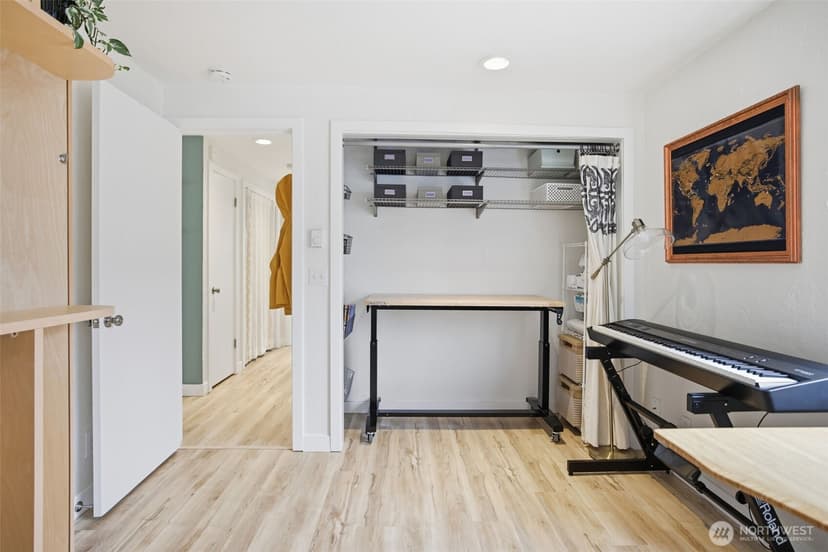Property photo for 5642 California Avenue SW #3, Seattle photo 22
