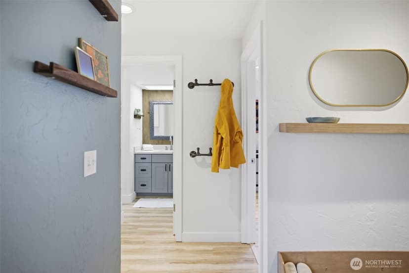 Property photo for 5642 California Avenue SW #3, Seattle photo 13