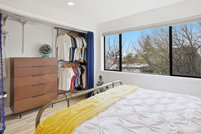 Property photo for 5642 California Avenue SW #3, Seattle photo 15