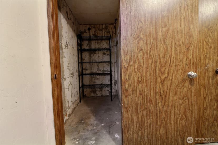 Property photo for 5642 California Avenue SW #3, Seattle photo 28