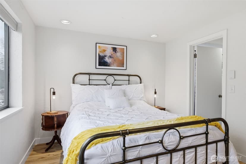 Property photo for 5642 California Avenue SW #3, Seattle photo 16
