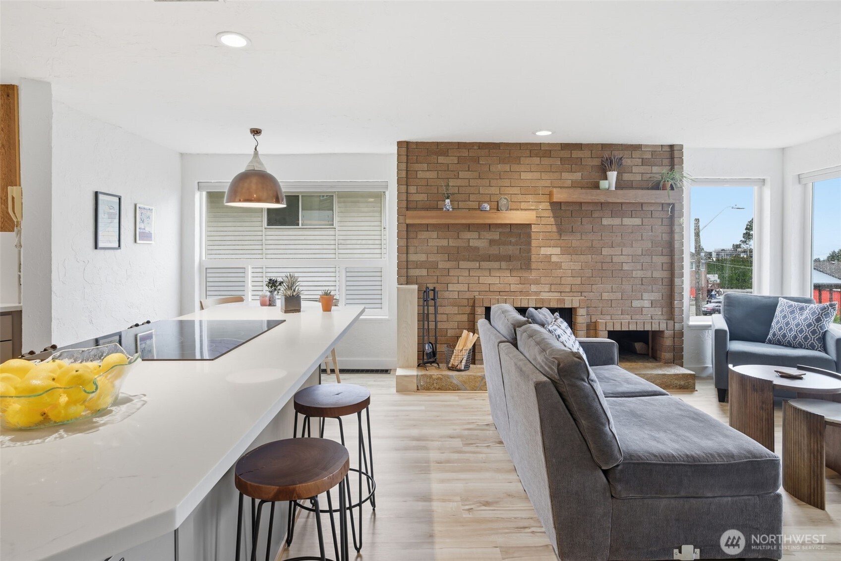 Property photo for 5642 California Avenue SW #3, Seattle photo 3