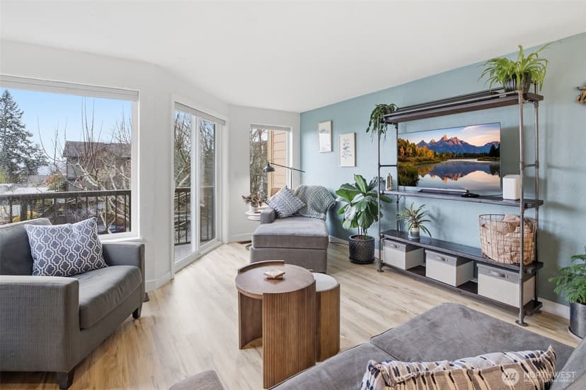 Property photo for 5642 California Avenue SW #3, Seattle photo 8