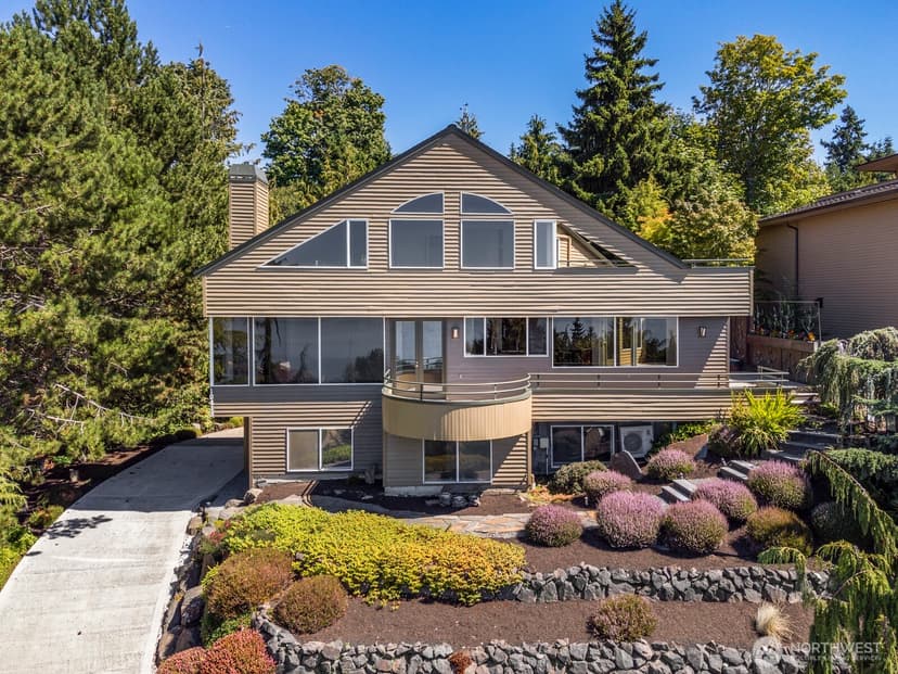 Property photo for 10413 66th Place W, Mukilteo photo 3