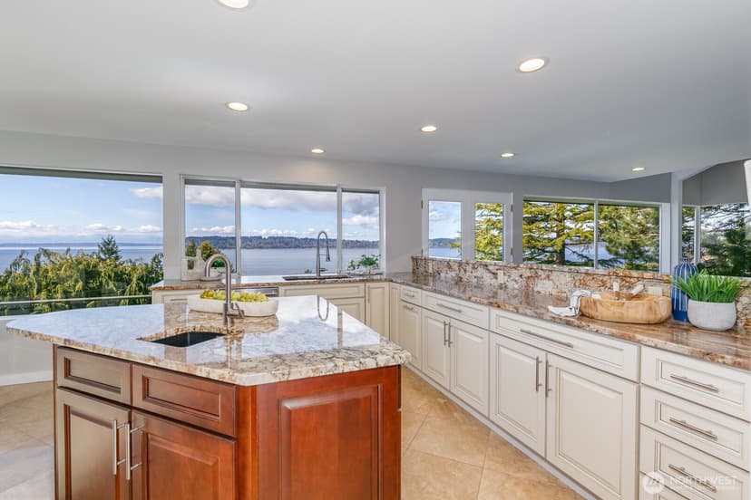 Property photo for 10413 66th Place W, Mukilteo photo 15