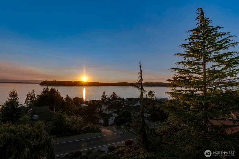Property photo for 10413 66th Place W, Mukilteo photo 8