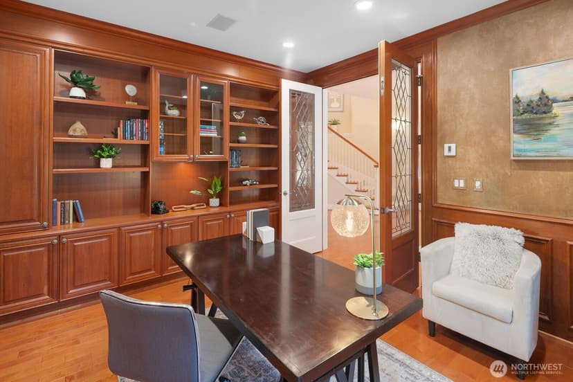 Property photo for 13695 NE 32nd Place, Bellevue photo 6