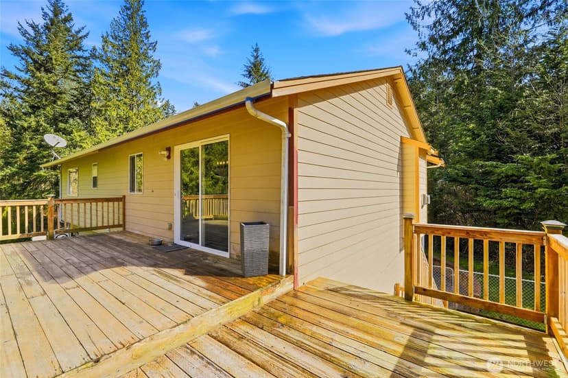 Property photo for 12629 Marine Drive, Tulalip photo 14