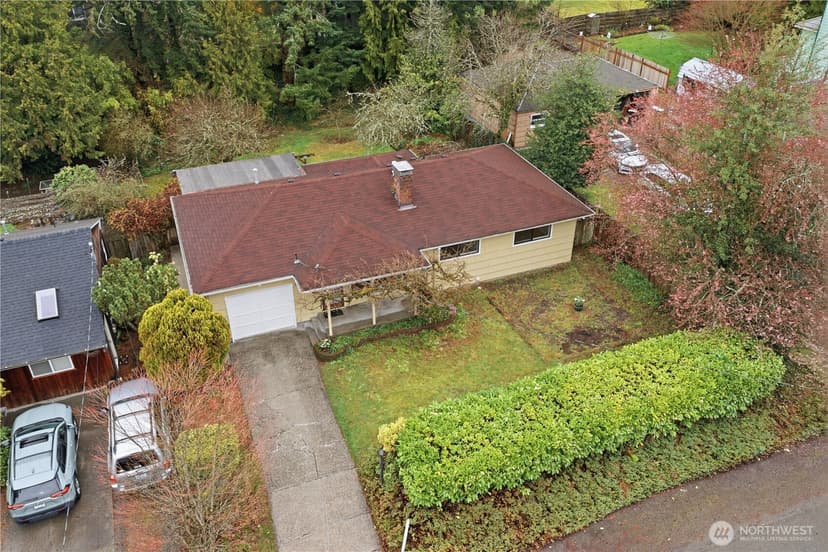 Property photo for 1840 NE 171 Street, Shoreline photo 2