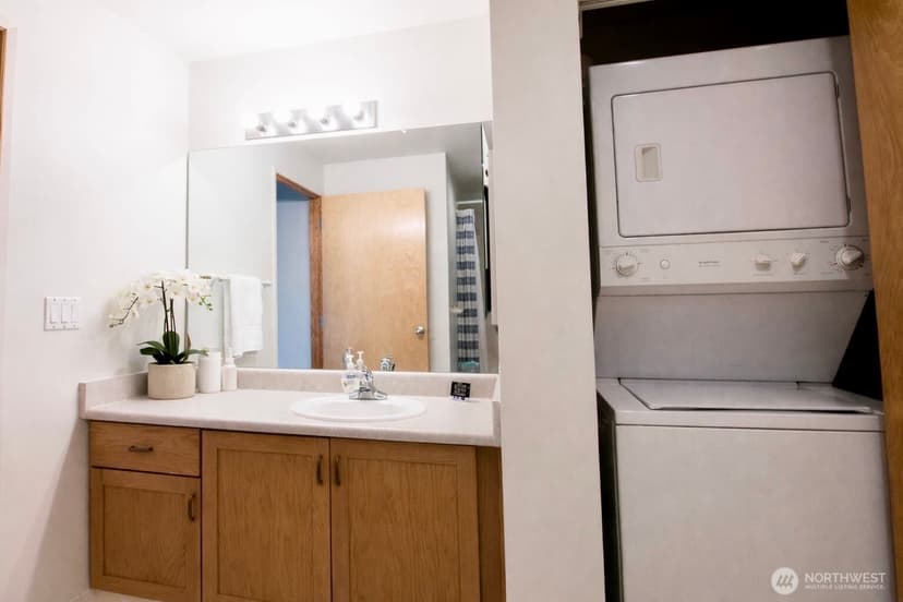 Property photo for 510 6th Avenue S #603, Seattle photo 8