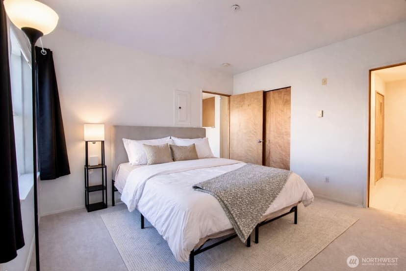Property photo for 510 6th Avenue S #603, Seattle photo 6