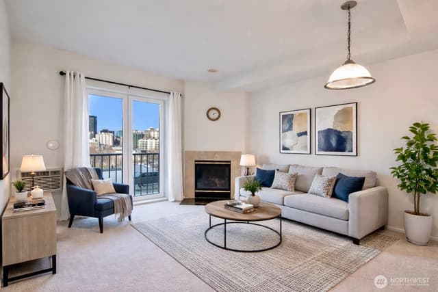 Property photo for 510 6th Avenue S #603, Seattle photo 3