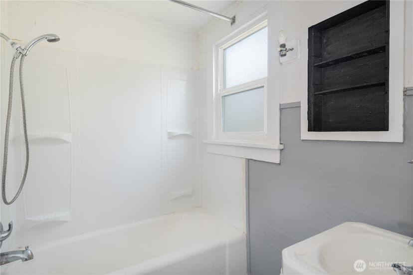 Property photo for 2202 E 32nd Street, Tacoma photo 16
