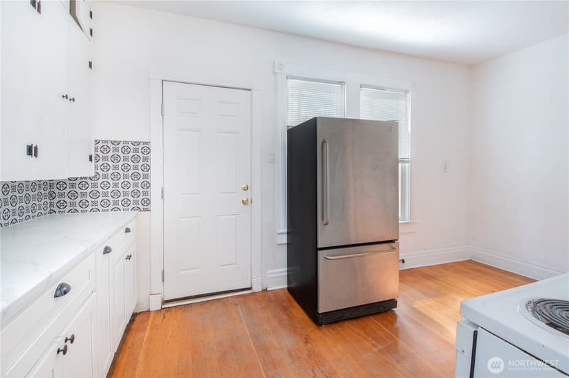 Property photo for 2202 E 32nd Street, Tacoma photo 10