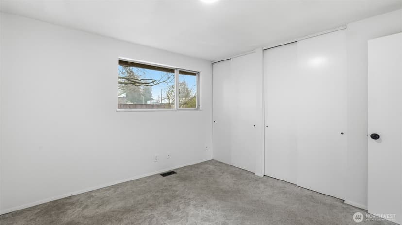 Property photo for 2840 22nd Street SE, Auburn photo 11