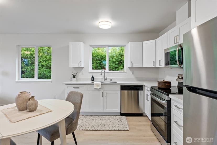 Property photo for 1925 5th Street, Bremerton photo 8
