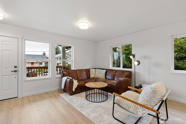 Property photo for 1925 5th Street, Bremerton photo 5