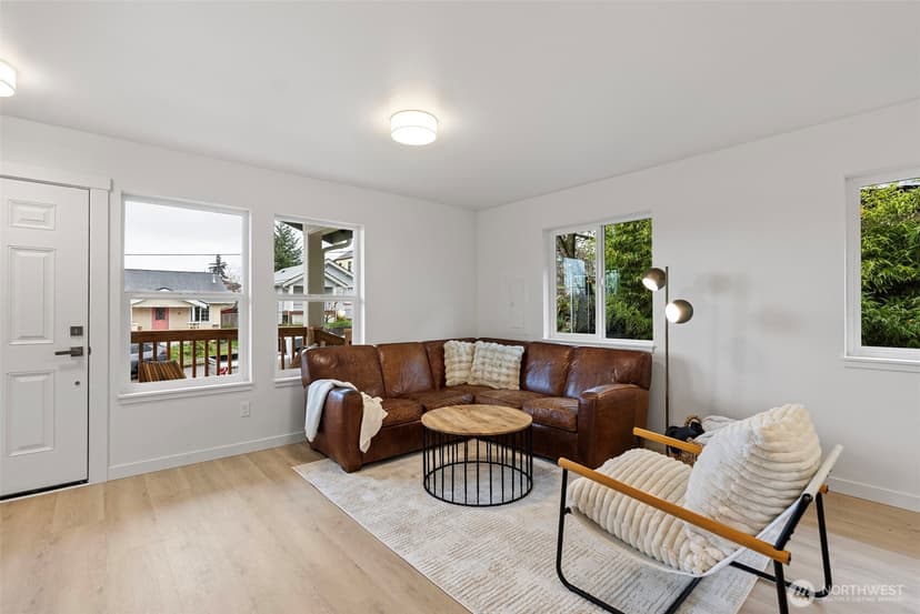 Property photo for 1925 5th Street, Bremerton photo 5