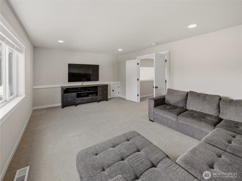 Property photo for 28911 220th Place SE, Black Diamond photo 27