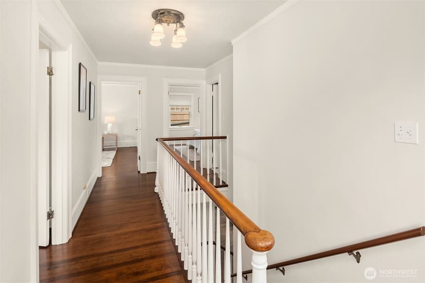 Property photo for 5260 18th Avenue NE, Seattle photo 18