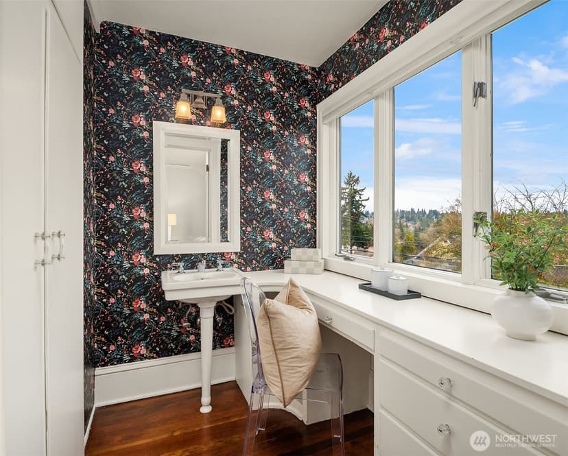 Property photo for 5260 18th Avenue NE, Seattle photo 21
