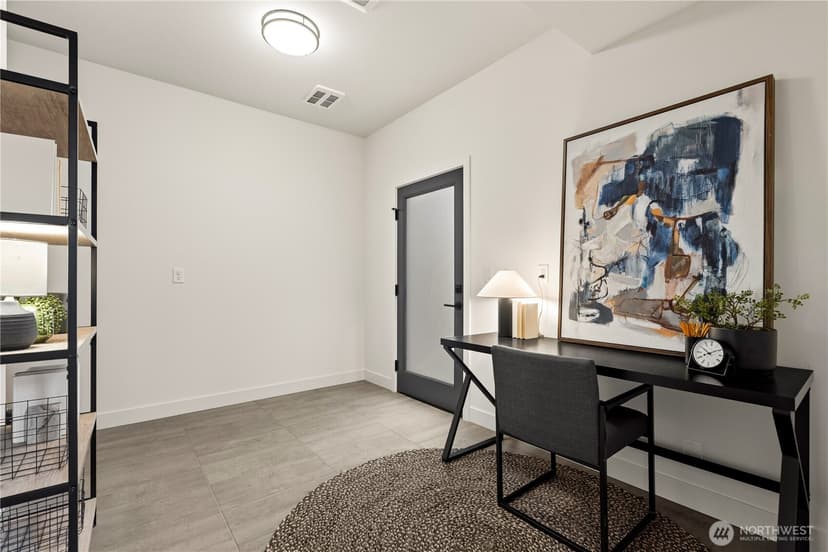 Property photo for 2560 30th Avenue W, Seattle photo 4
