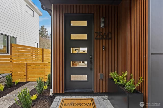 Property photo for 2560 30th Avenue W, Seattle