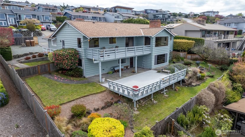 Property photo for 5714 Sealawn Avenue NE, Tacoma photo 5